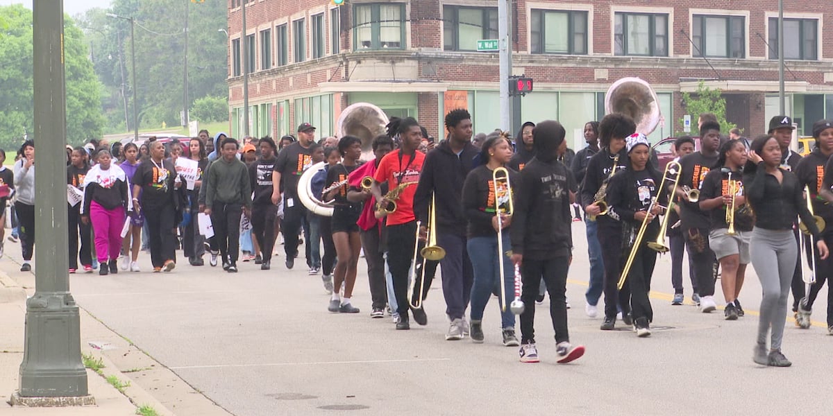 Benton Harbor community gathers for annual Peace Walk