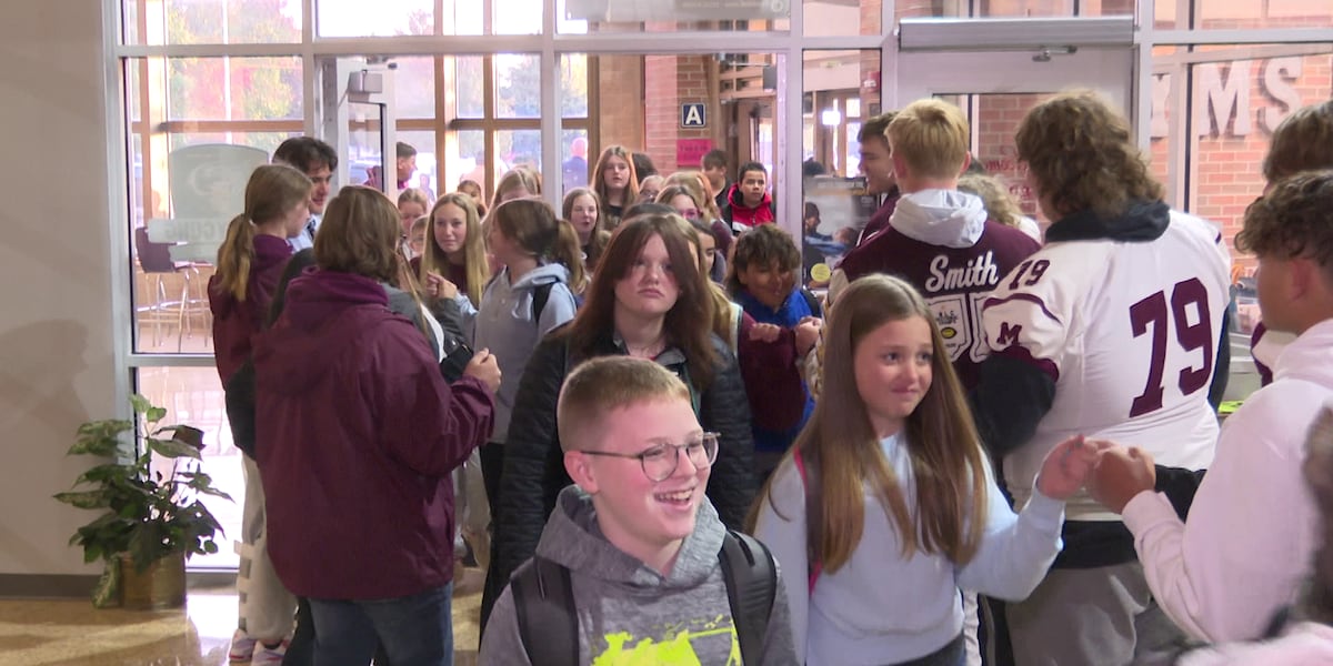 John Young Middle School participates in ‘Fist Bump Fridays’