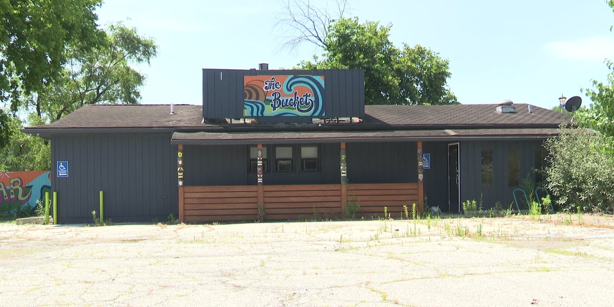 New restaurant at former Oaken Bucket site aims to open soon