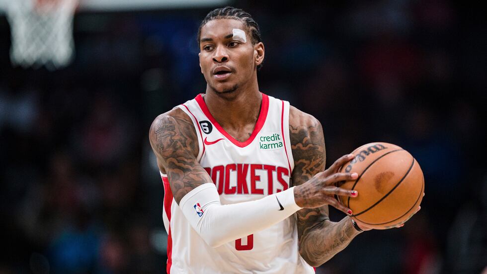Houston Rockets guard Kevin Porter Jr. (3) brings the ball up court against the Charlotte...