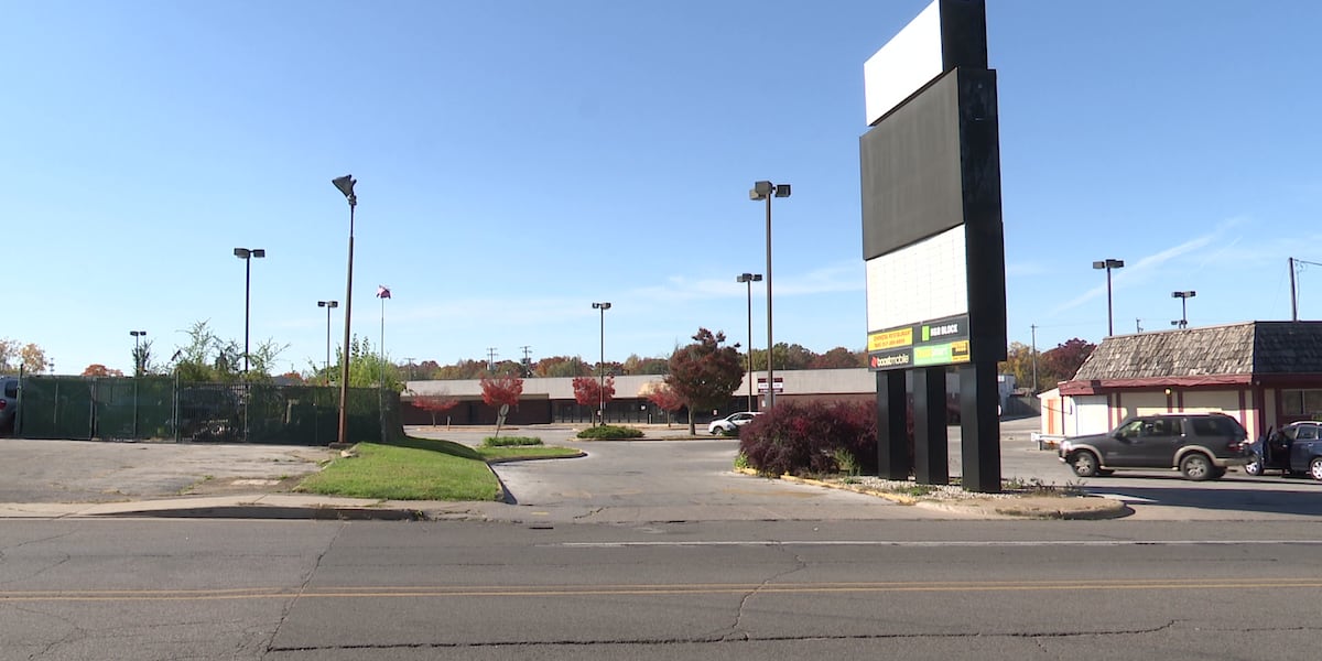 City of South Bend purchases Elwood Shopping Center City of South Bend purchases Elwood Shopping Center