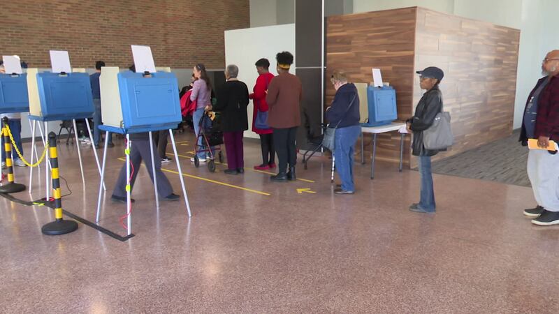 Voters cast their vote by absentee mail ballot and early in-person voting.